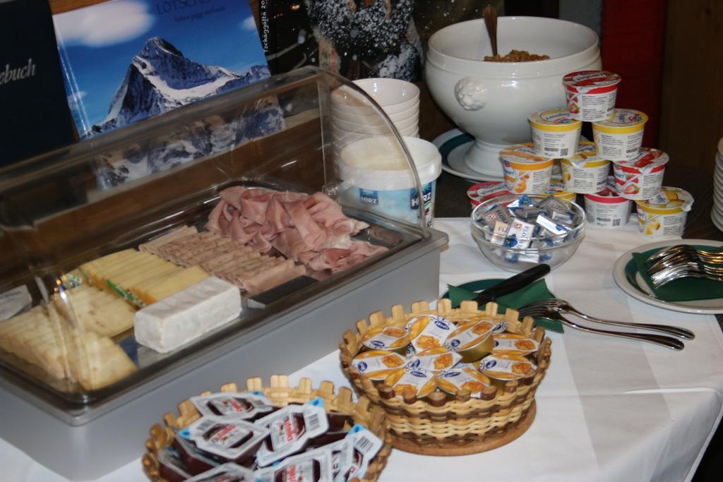 Petersgrat Hotel Kippel Екстериор снимка
